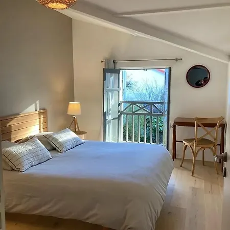 Charmante Maison Moderne 4 Et Jardin 度假居 *